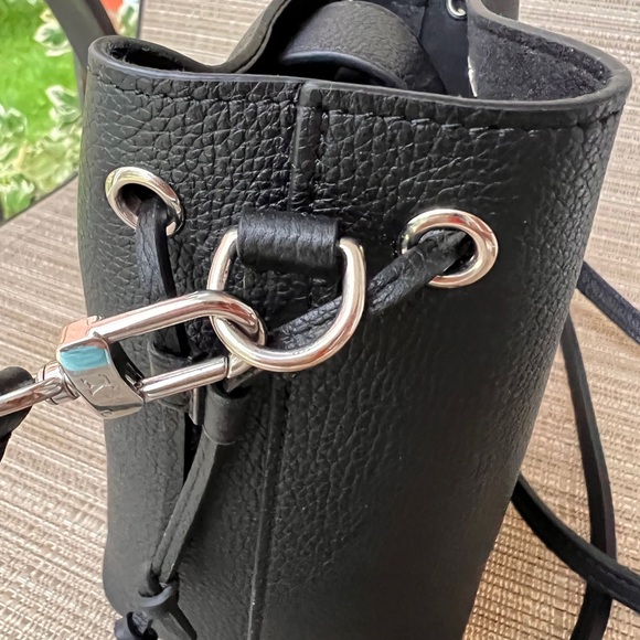 100% authentic Louis Vuitton bag bought from LV directly. - Picture 15 of 16
